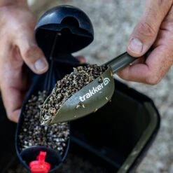 TRAKKER Bait Scoop Set -Outdoor Gear Store go 423857 g